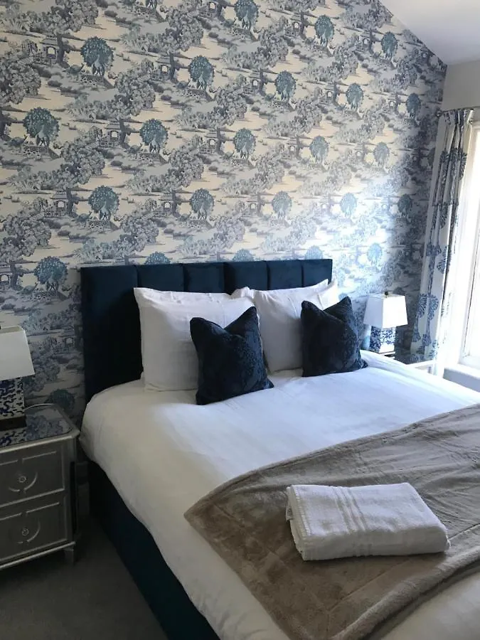 別荘 Carlton House - Spacious 4 Bed Victorian Townhouse ハロゲート イギリス