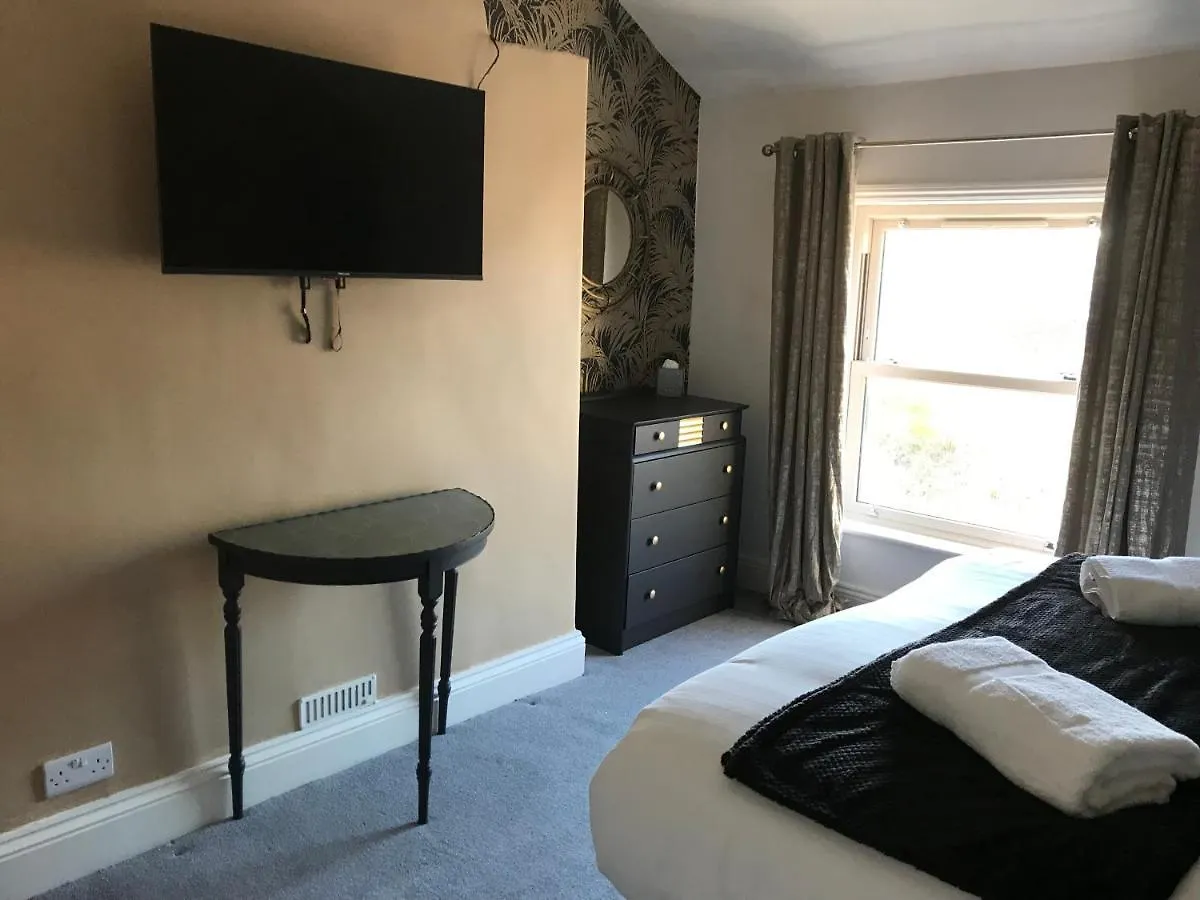 Carlton House - Spacious 4 Bed Victorian Townhouse ハロゲート 別荘